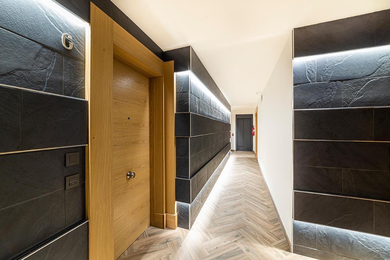 Magdalena Plaza Appartement Sevilla Buitenkant foto